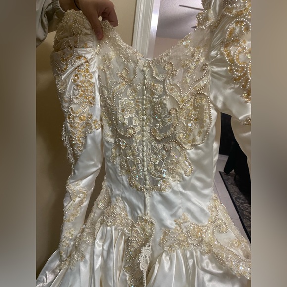 Vintage Wedding Dress worn ounce in 1992 - Picture 12 of 13